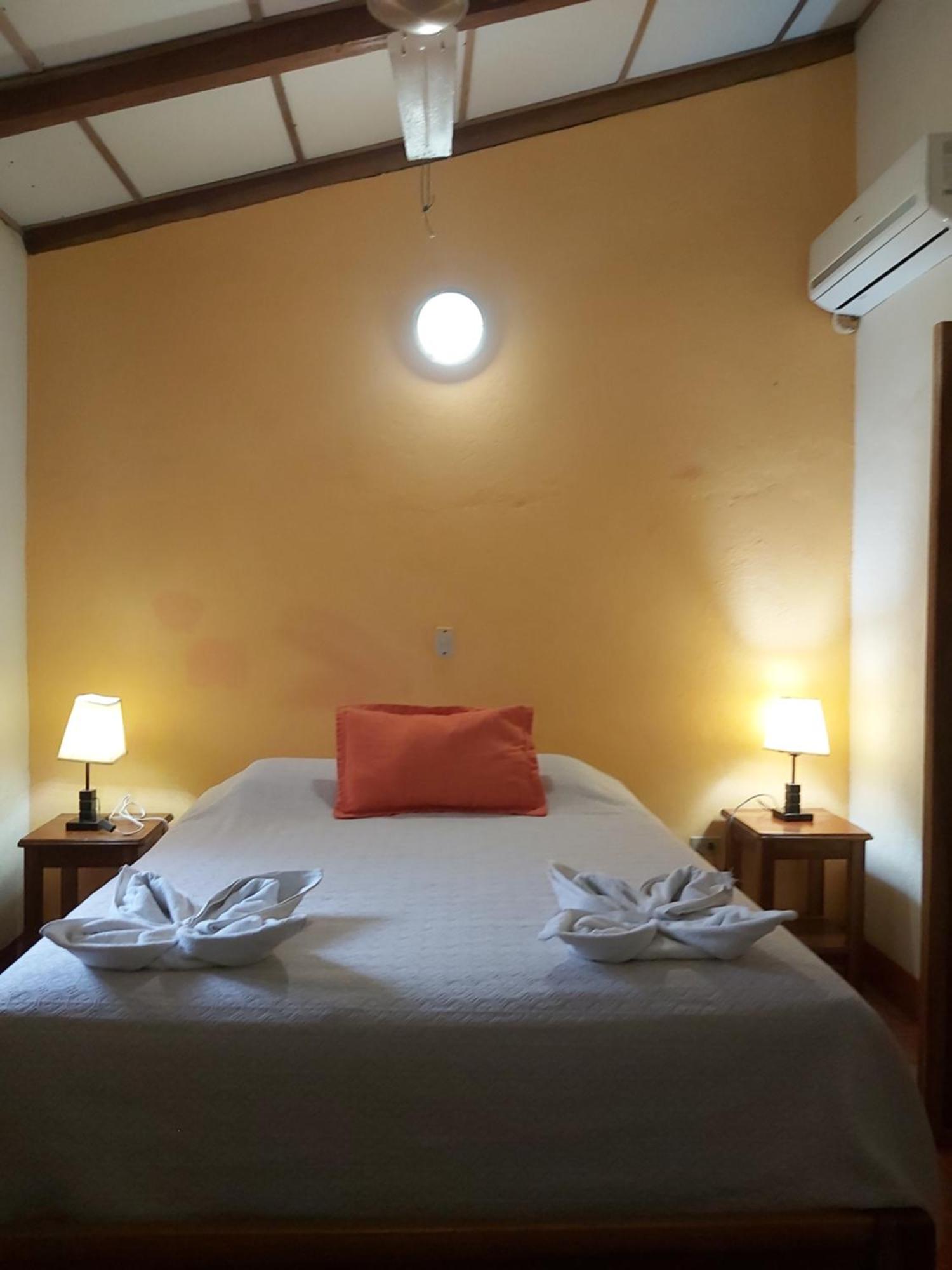 Hotel Casa Barcelona กรานาดา ภายนอก รูปภาพ